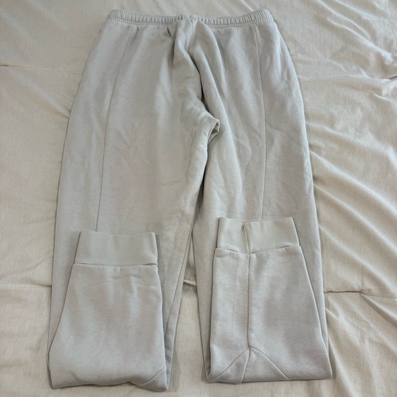 Adidas Stadium Fleece Joggers Badge of Sport Logo Beige Size M - Picture 4 of 5